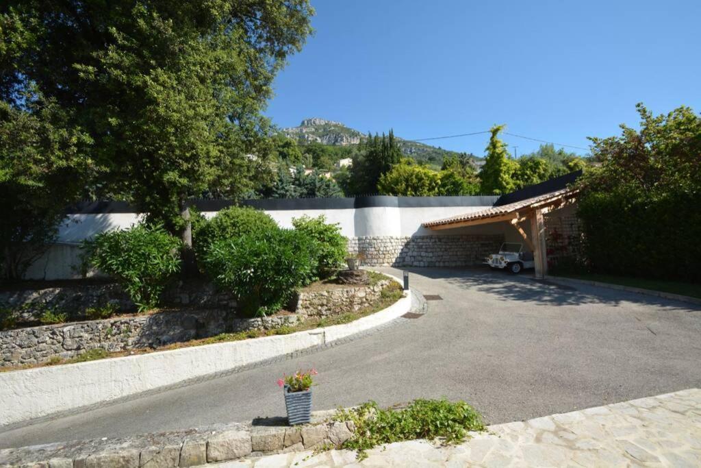 Spacieuse Villa De 360M2 Avec Piscine Chauffee Saint-Jeannet (Alpes-Maritimes) Exterior photo